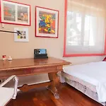 Luisa Villa *