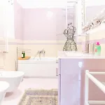 Luisa Villa Bari